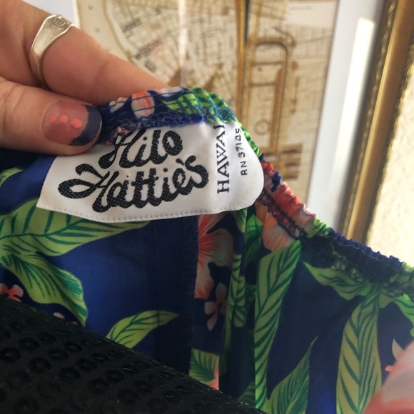 Vintage Hawaiian Maxi Dress - Picture 3 of 3